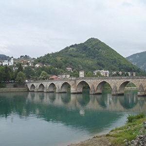 Visegrad_bridge.jpg